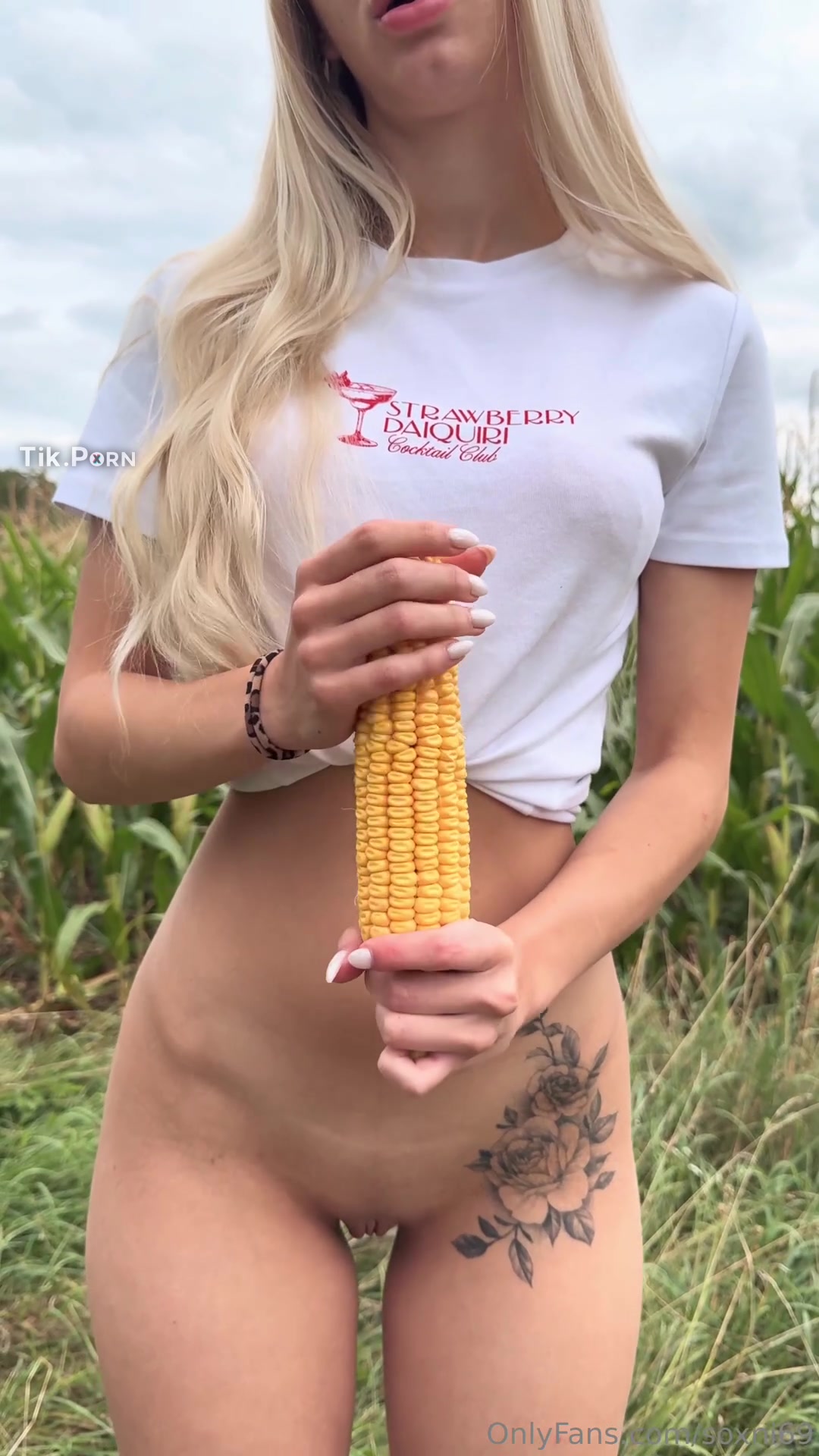 Soxni69 Food Porn and Blonde Teen Shaved Pussy hd