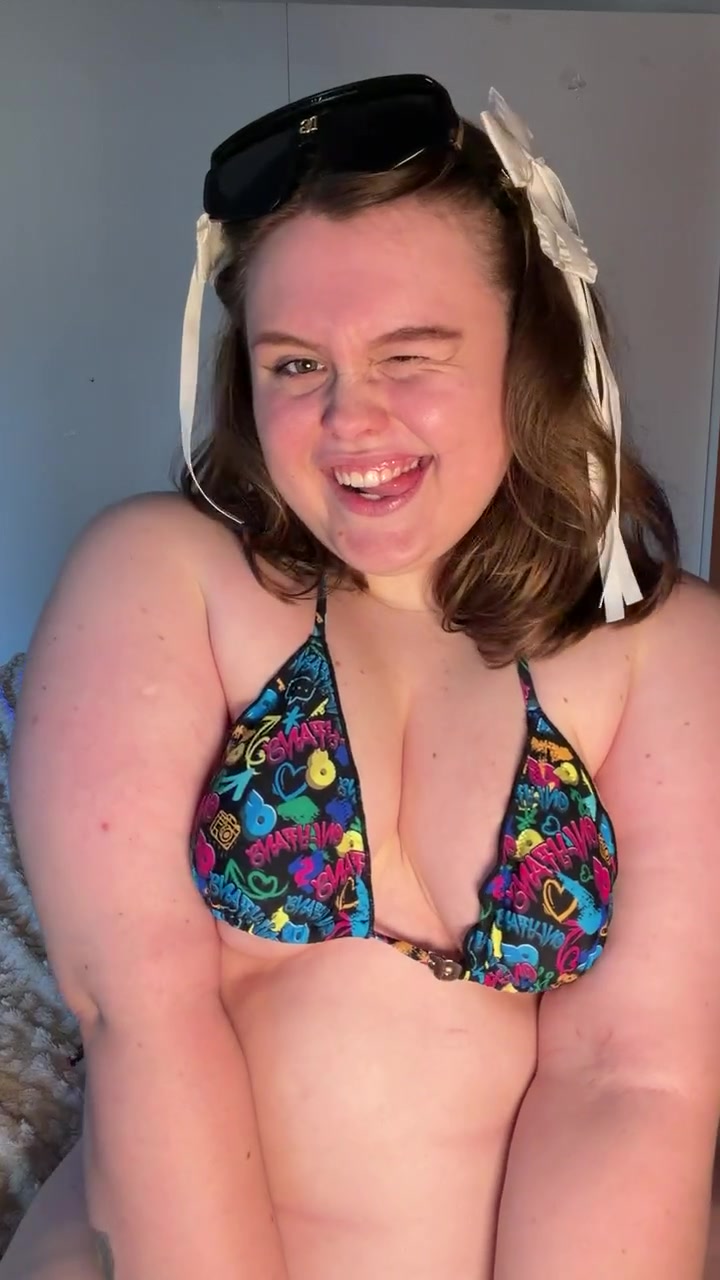 Wwwyyymmm Showing Boobs and BBW Brunette Solo sex