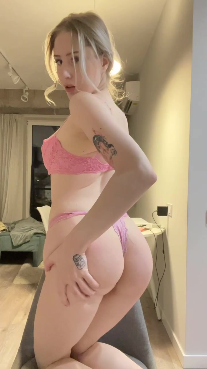 Emmaloveyou Teasing and Sexy Lingerie Big Ass sex