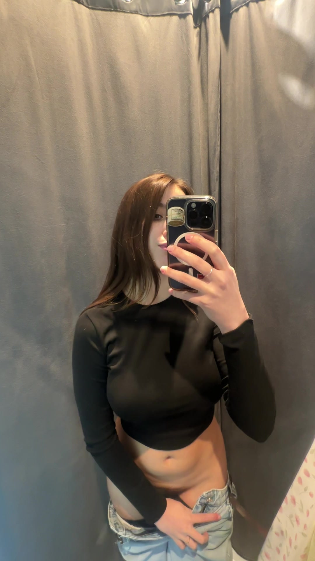 Sunshy_babby Striptease and Sexy Natural Big Tits
