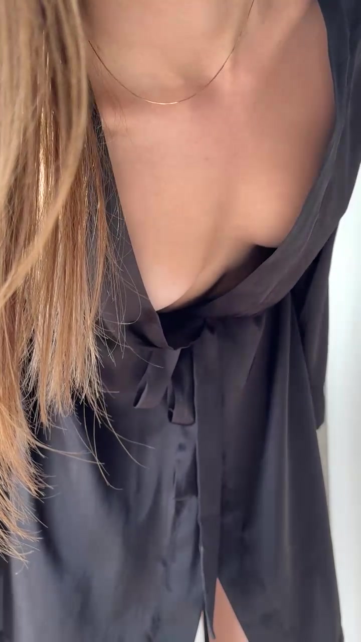 Katrin_vip Downblouse and Petite Blonde Nude