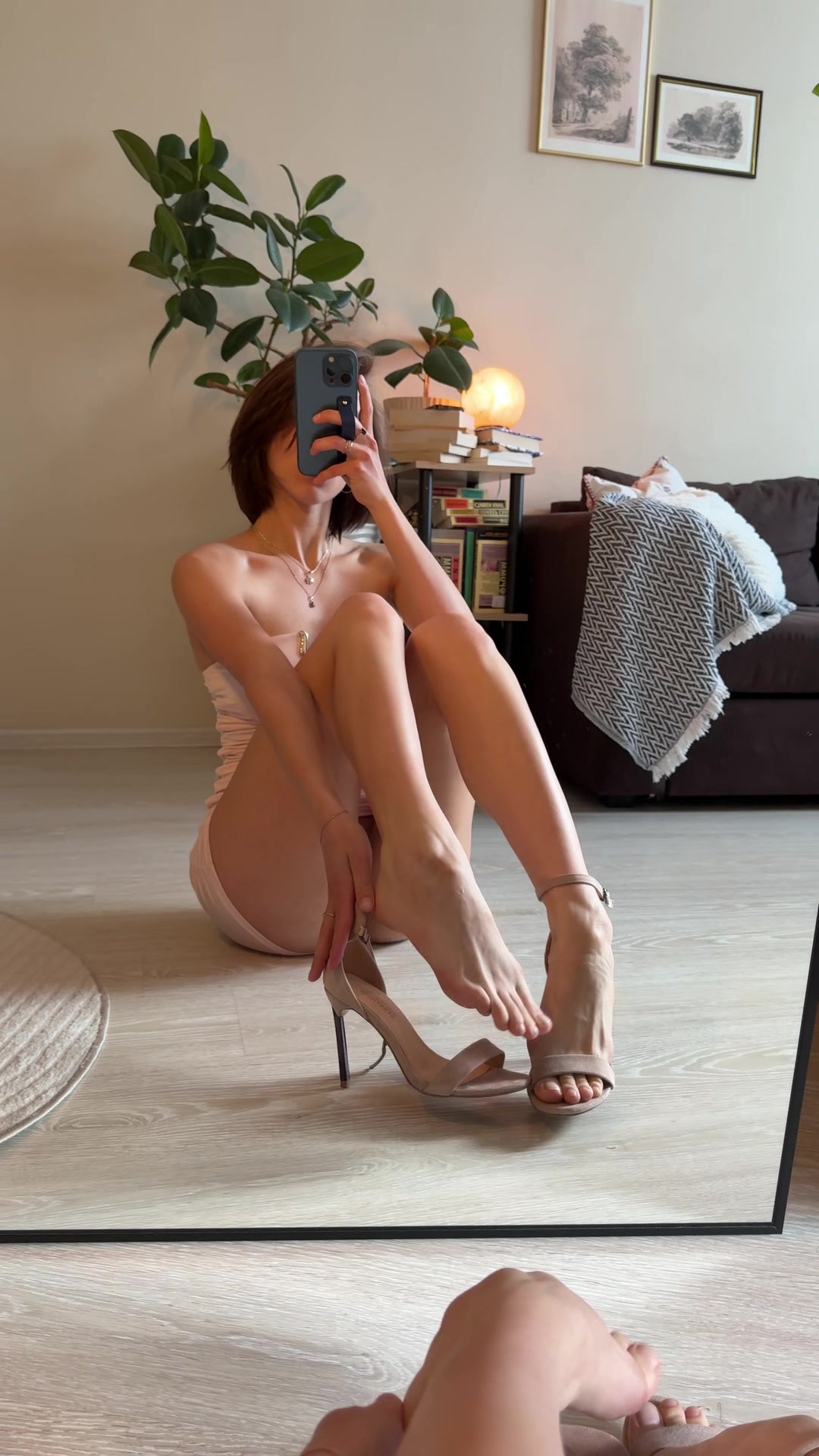 LoraVie Teasing and Brunette Amateur xxx porn sex