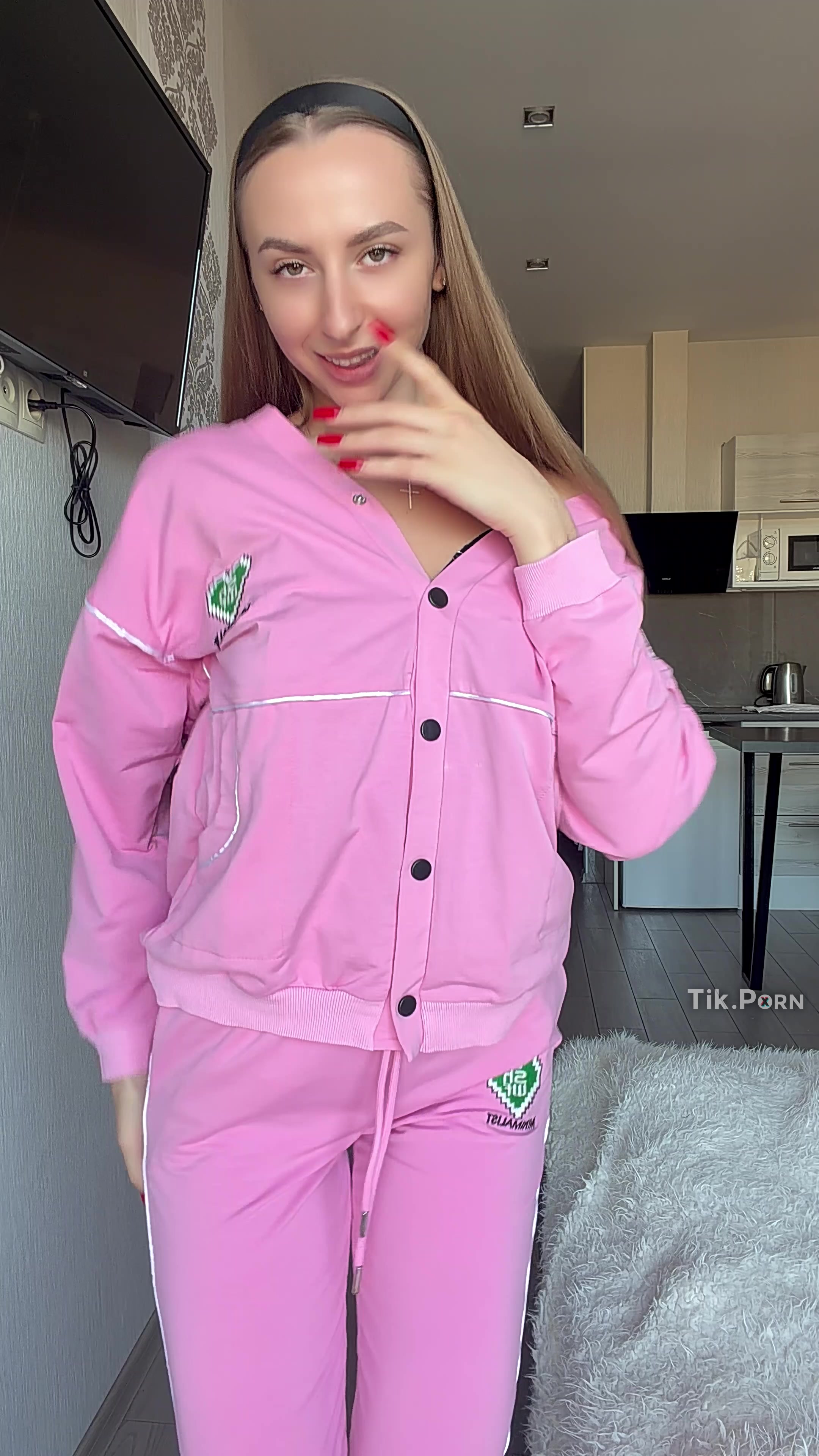 Seductive_xenia Teasing and Amateur 18+ Teen tube