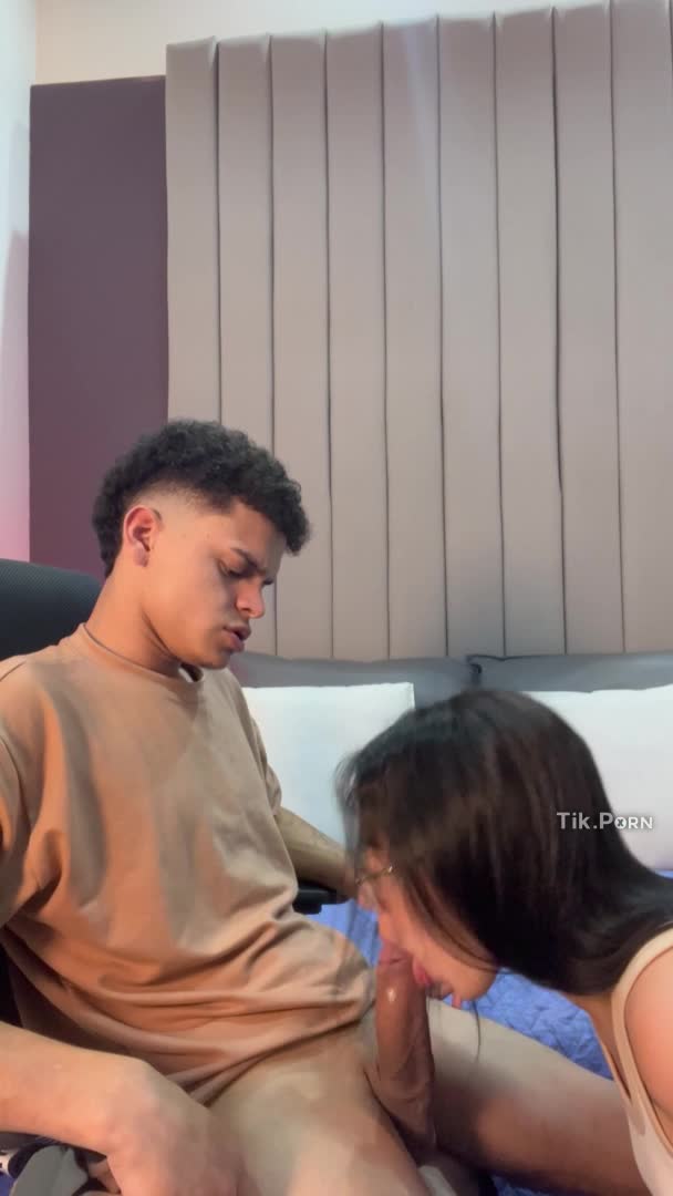 Clips porno sexy Saliva and Teen Glasses Brunette