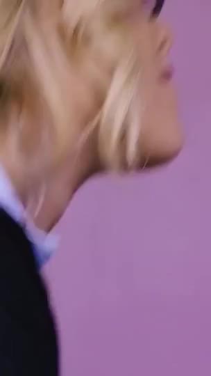 Brazzers : Sucking Tits and MILF Blonde xxx clips