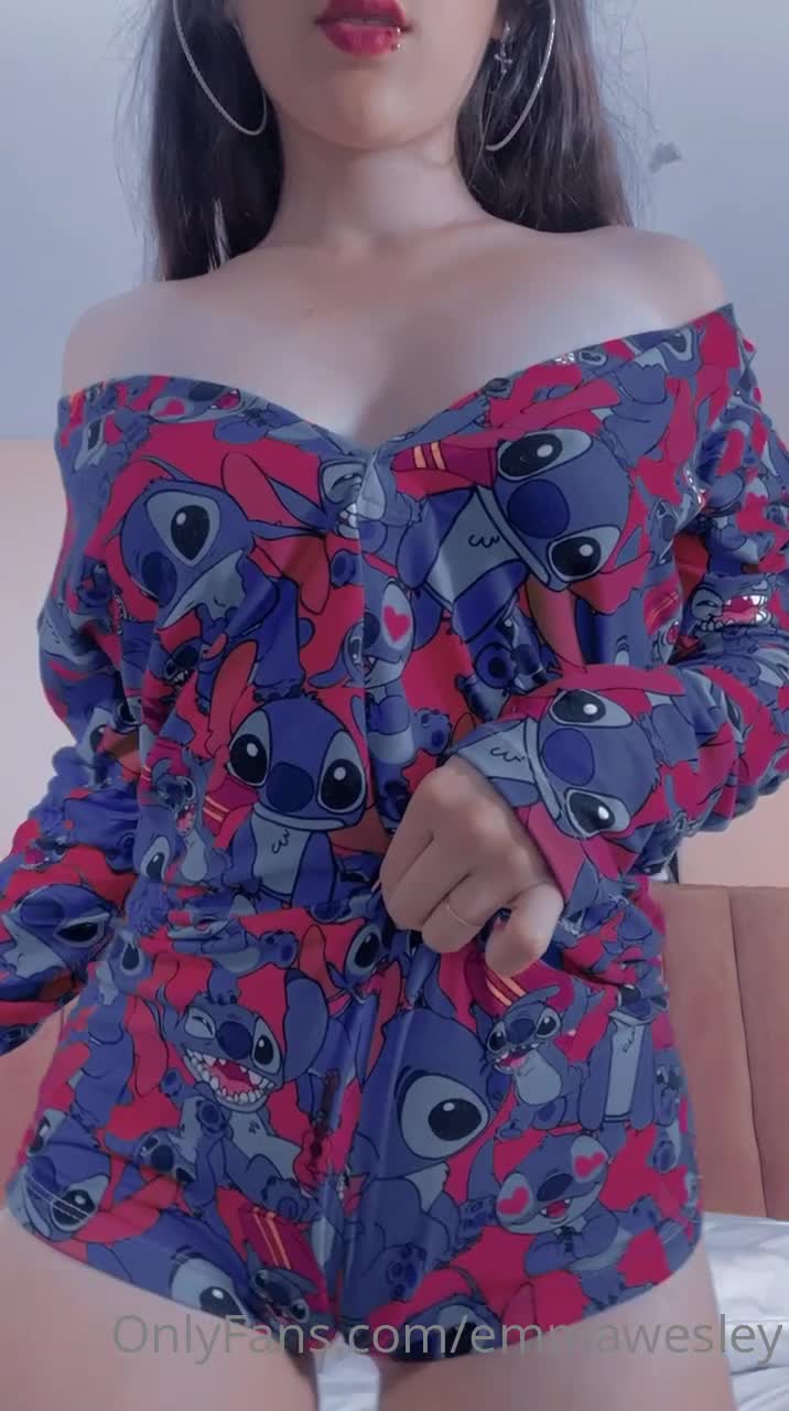 Emma Wesley Showing Boobs and Piercing Nude porno