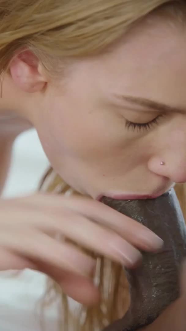 Kendra Sunderland at Blacked Blowjob tube xxx sex